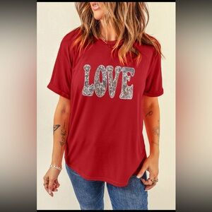 1127. Sequin LOVE rolled cuffed short sleeve T-Shirt red